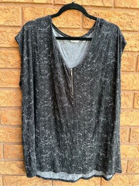4/$25 • Reitmans Speckled Zip-Front V-Neck Blouse
